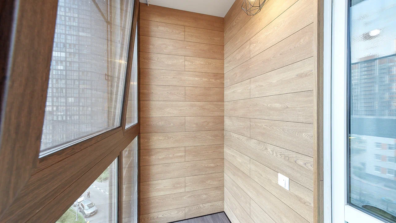 Отделка балконов под ключ в Красногорске